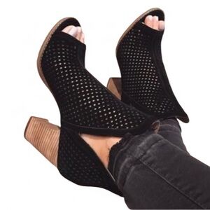 Black Peek a Boo Suede Booties|Ankle Boots|Black Suede Booties